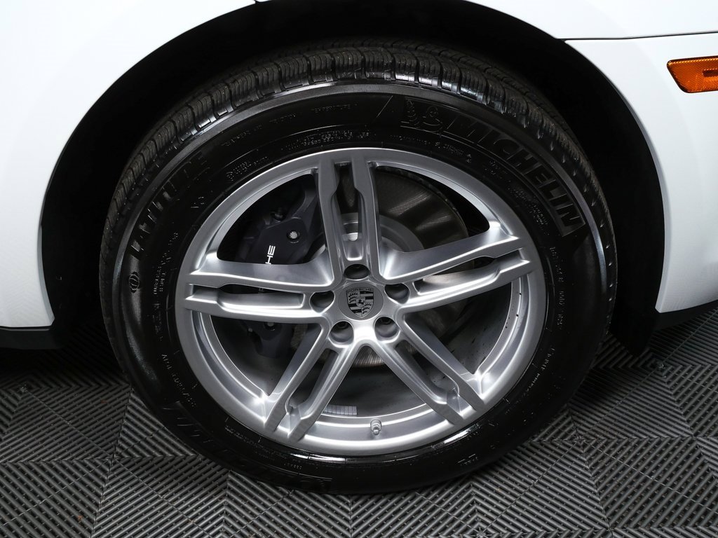 New 2026 Porsche Macan image 40