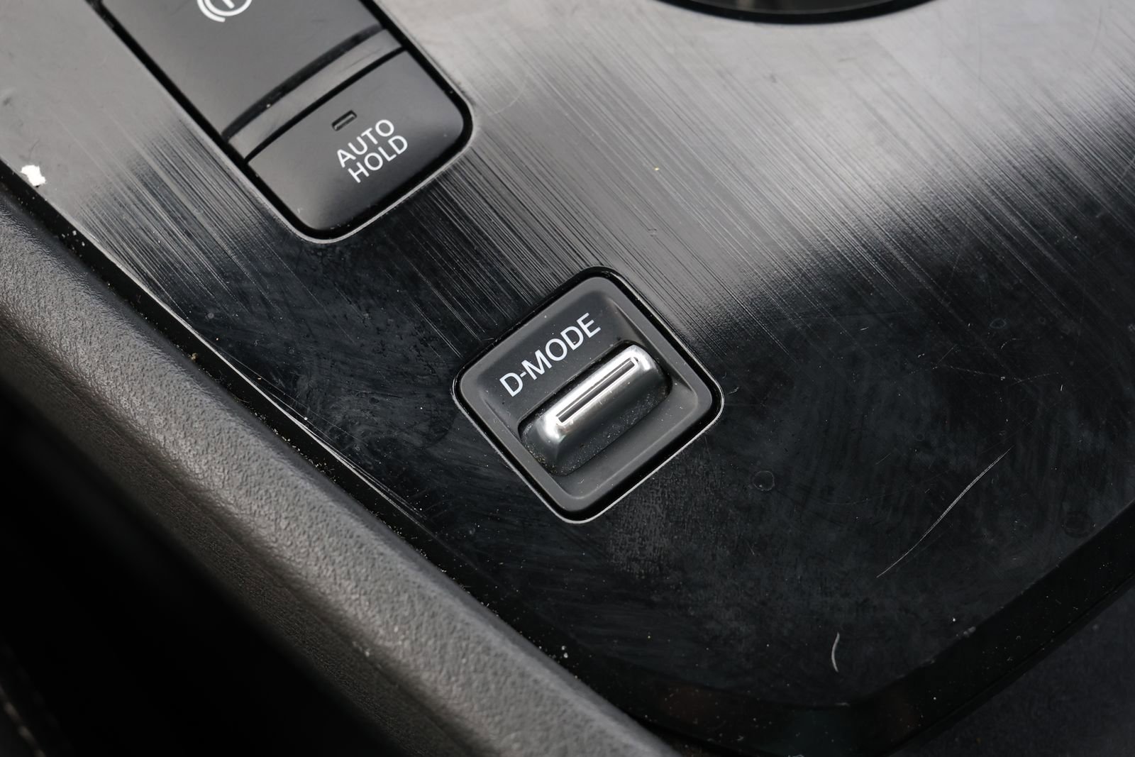 Used 2024 Nissan Rogue SV image 24