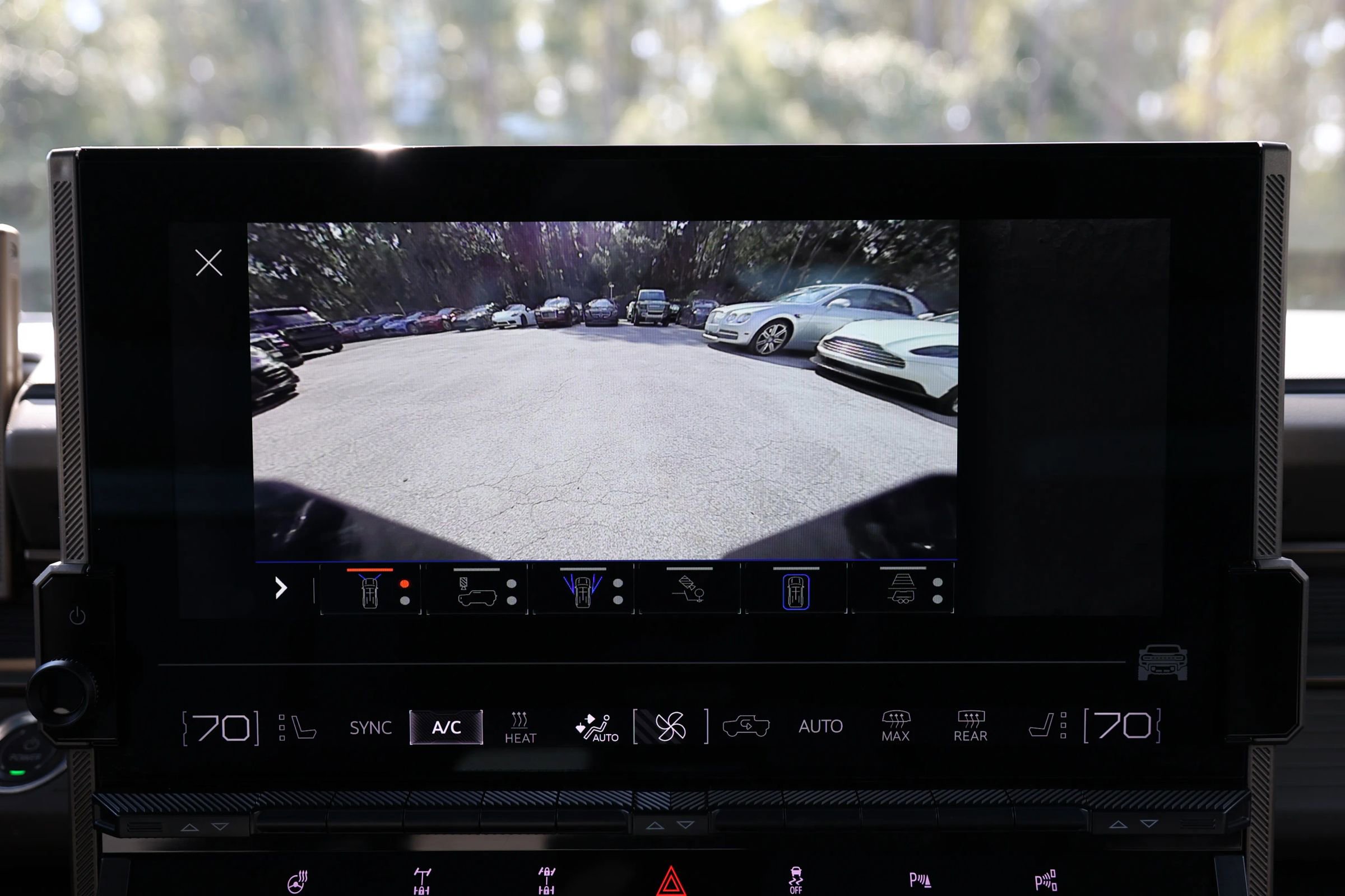 Used 2024 GMC Hummer EV 3X w/ Omega Edition AWD/4WD image 19