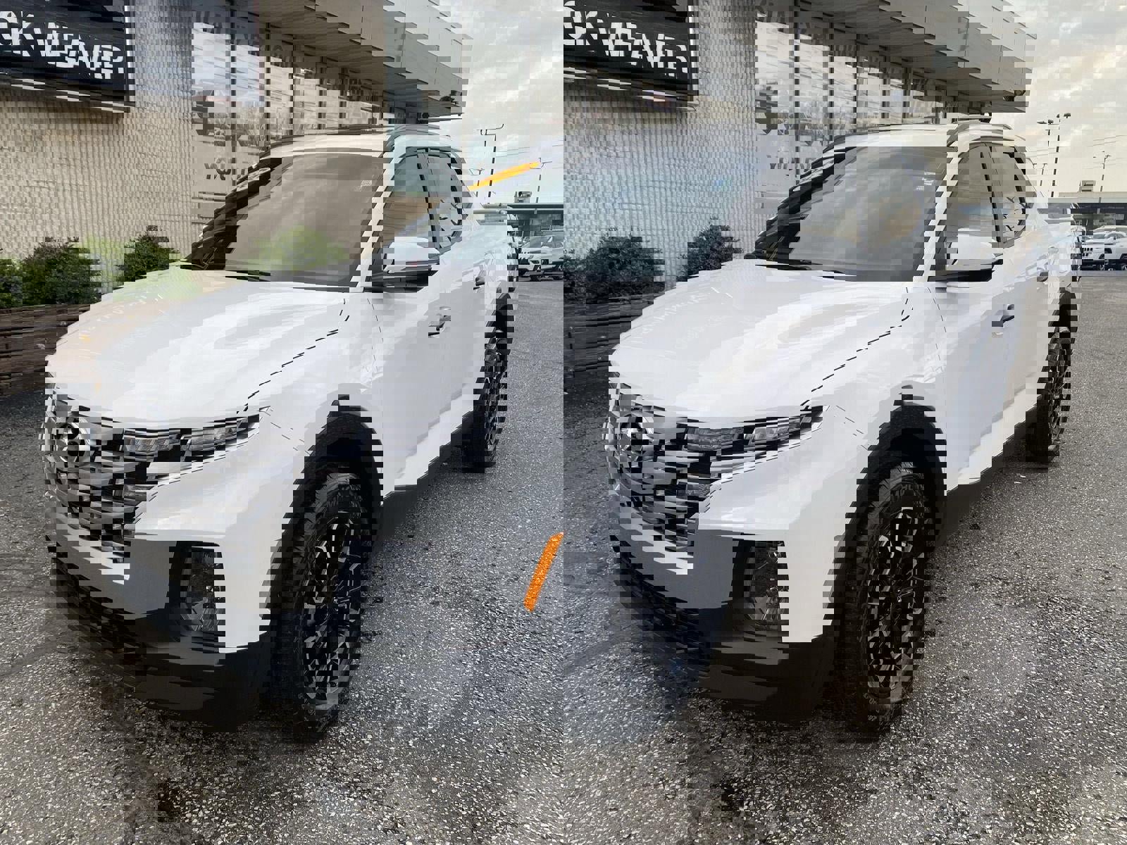 Used 2024 Hyundai Santa Cruz SEL w/ Activity Package image 2