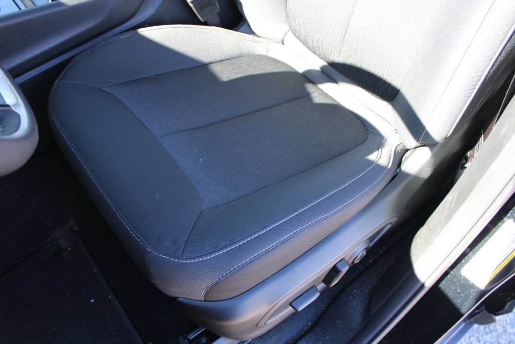 Used 2025 Jeep Grand Cherokee Laredo w/ Luxury Tech Group I image 23