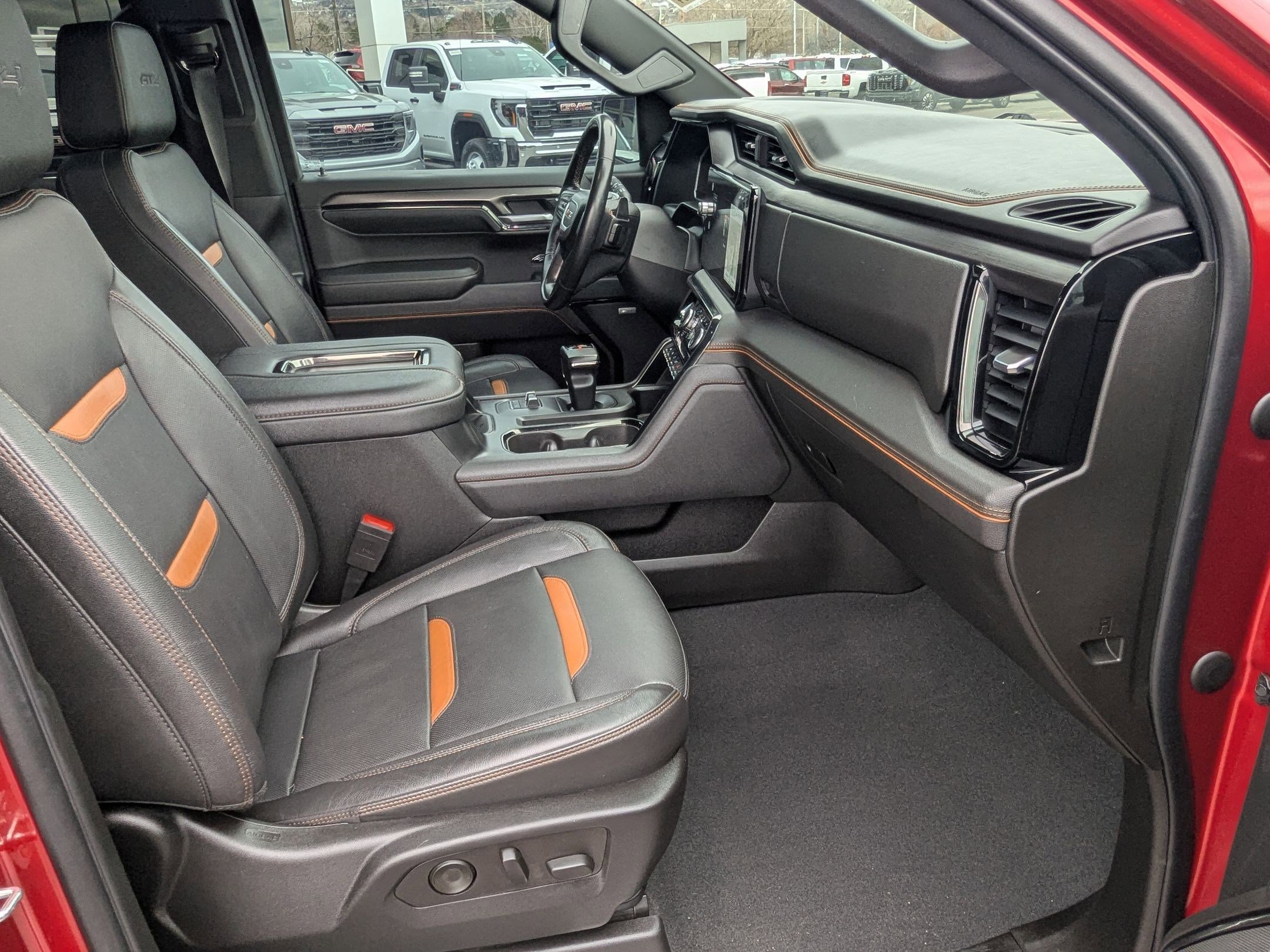 Certified 2022 GMC Sierra 1500 AT4 w/ AT4 Premium Package image 27