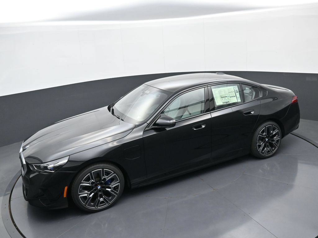 New 2026 BMW 550e xDrive w/ Executive Package AWD/4WD image 33