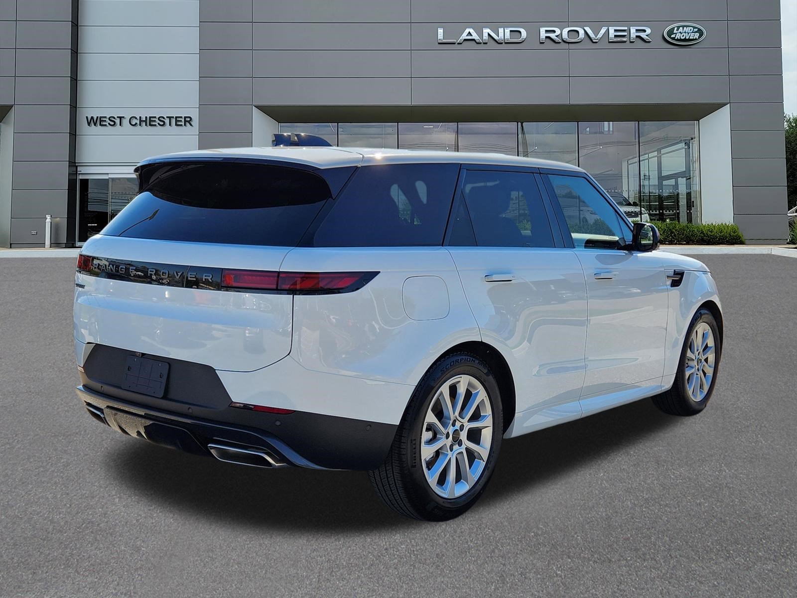 Certified 2026 Land Rover Range Rover Sport SE image 4