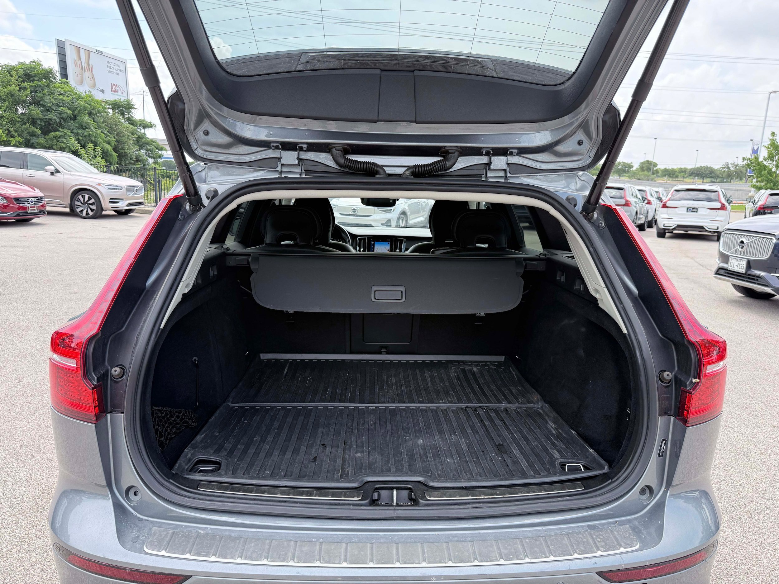 Used 2021 Volvo V60 T5 Cross Country w/ Climate Package AWD/4WD image 16