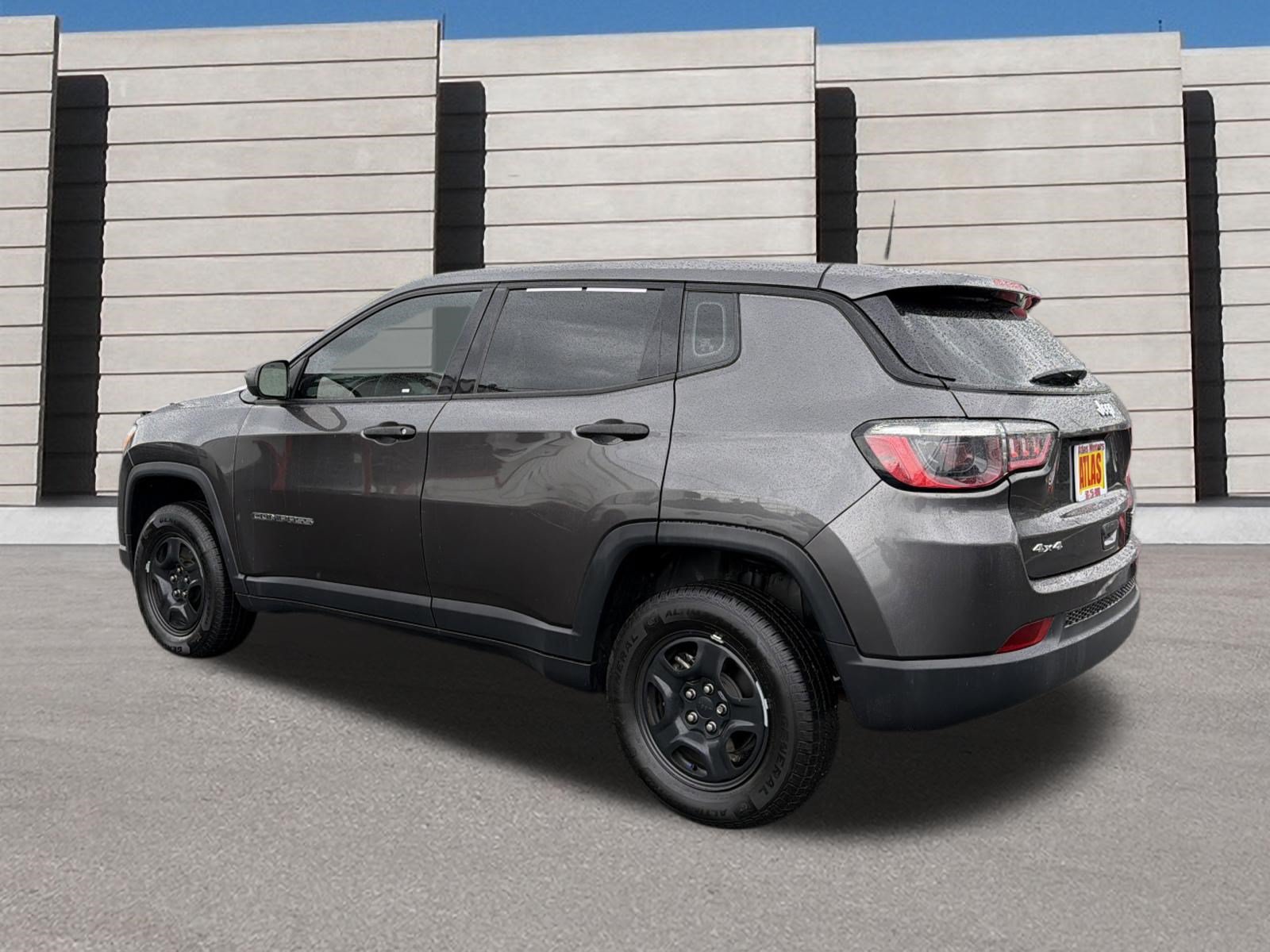 Used 2021 Jeep Compass Sport AWD/4WD image 3