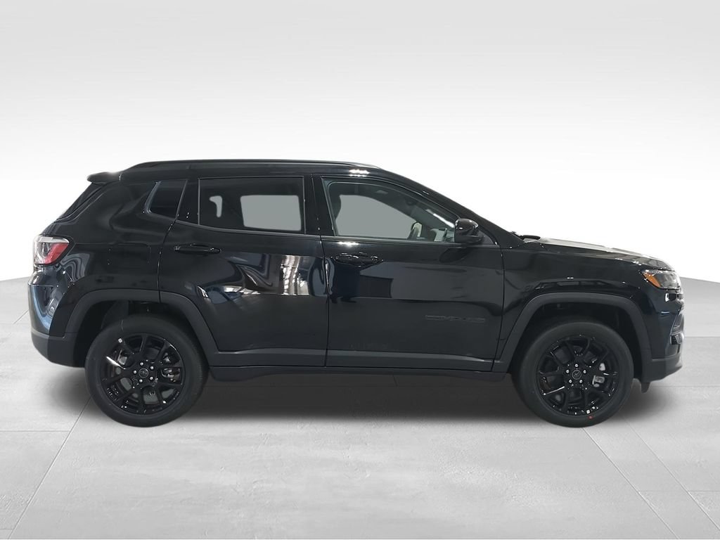 New 2026 Jeep Compass Latitude AWD/4WD image 9