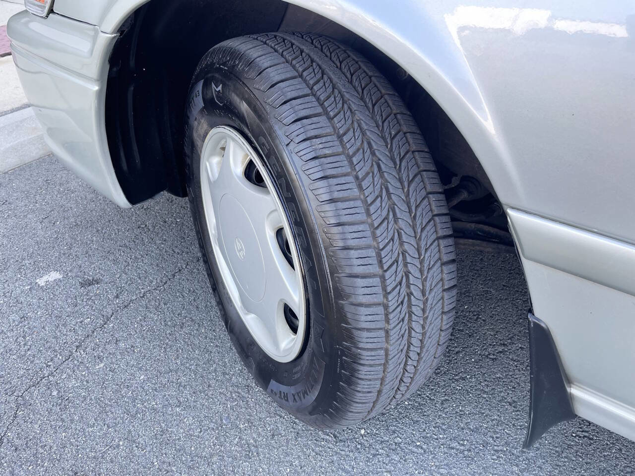 Used 2000 Toyota Camry CE image 33