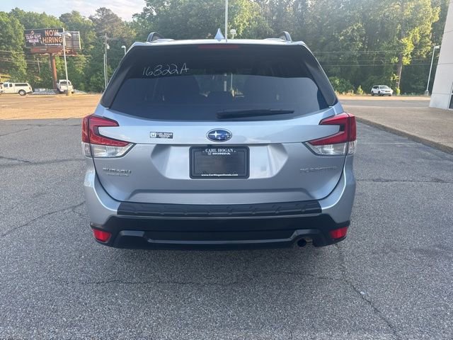 Used 2019 Subaru Forester Premium w/ All-Weather Package image 8
