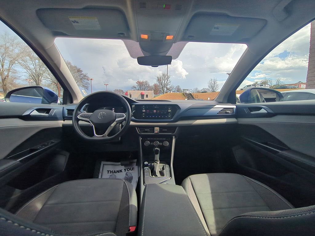 Used 2024 Volkswagen Taos SE image 25