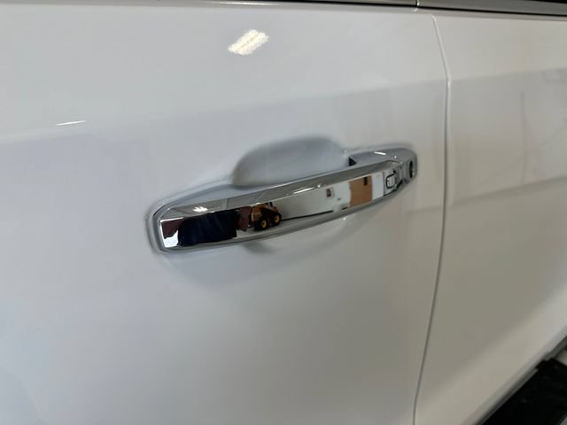 Used 2024 Chevrolet Silverado 1500 LTZ AWD/4WD image 13