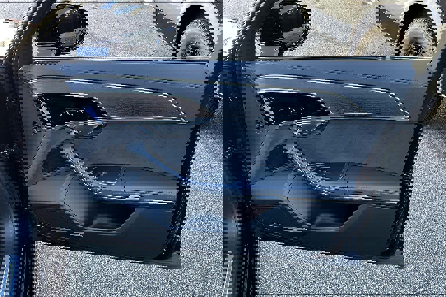 Used 2023 Audi A8 L 3.0T image 22