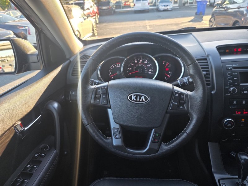 Used 2011 Kia Sorento EX w/ Premium Pkg image 26