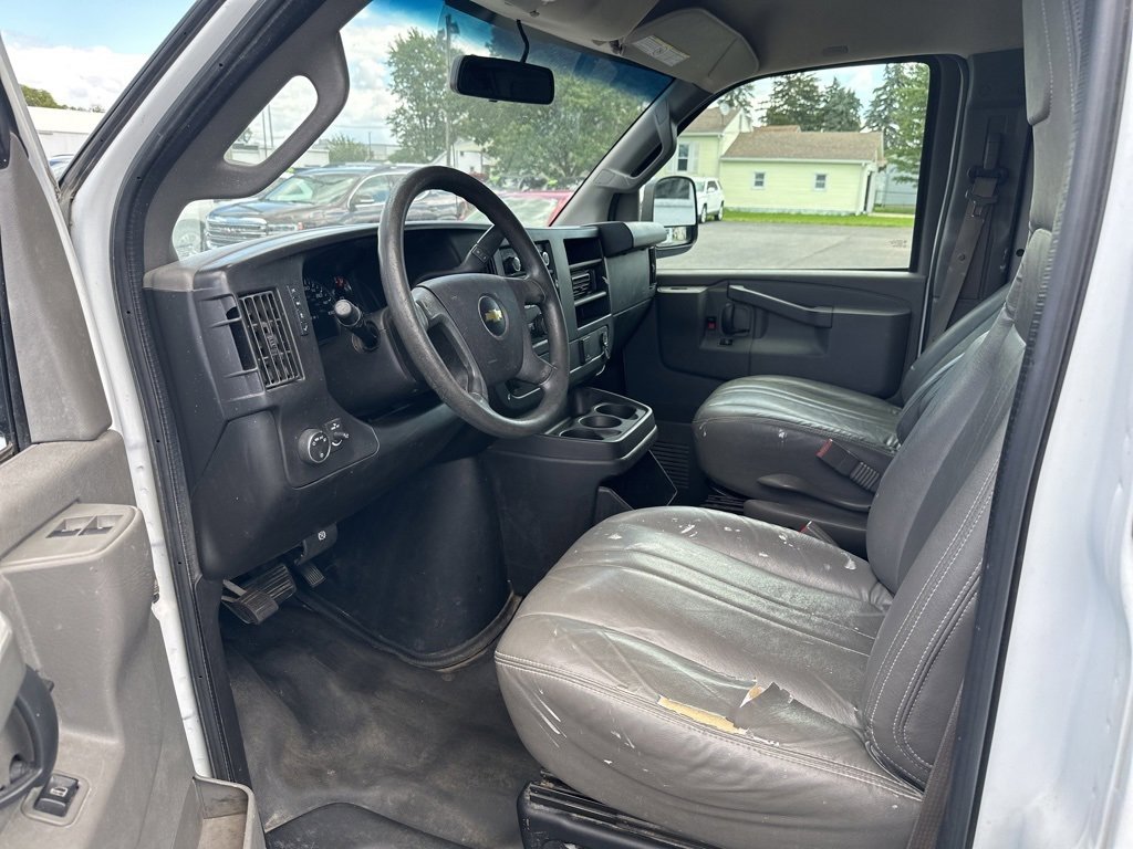 Used 2018 Chevrolet Express 2500 Work Van image 11