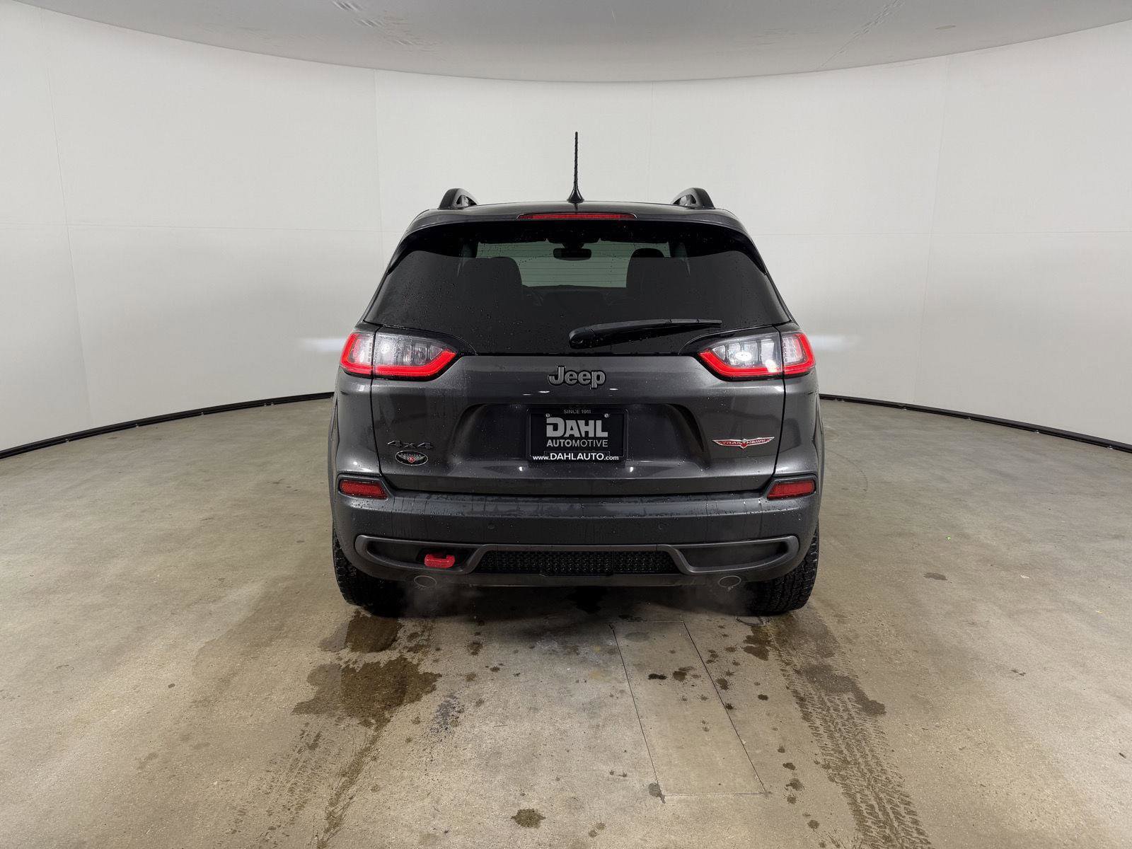 Used 2022 Jeep Cherokee Trailhawk image 8