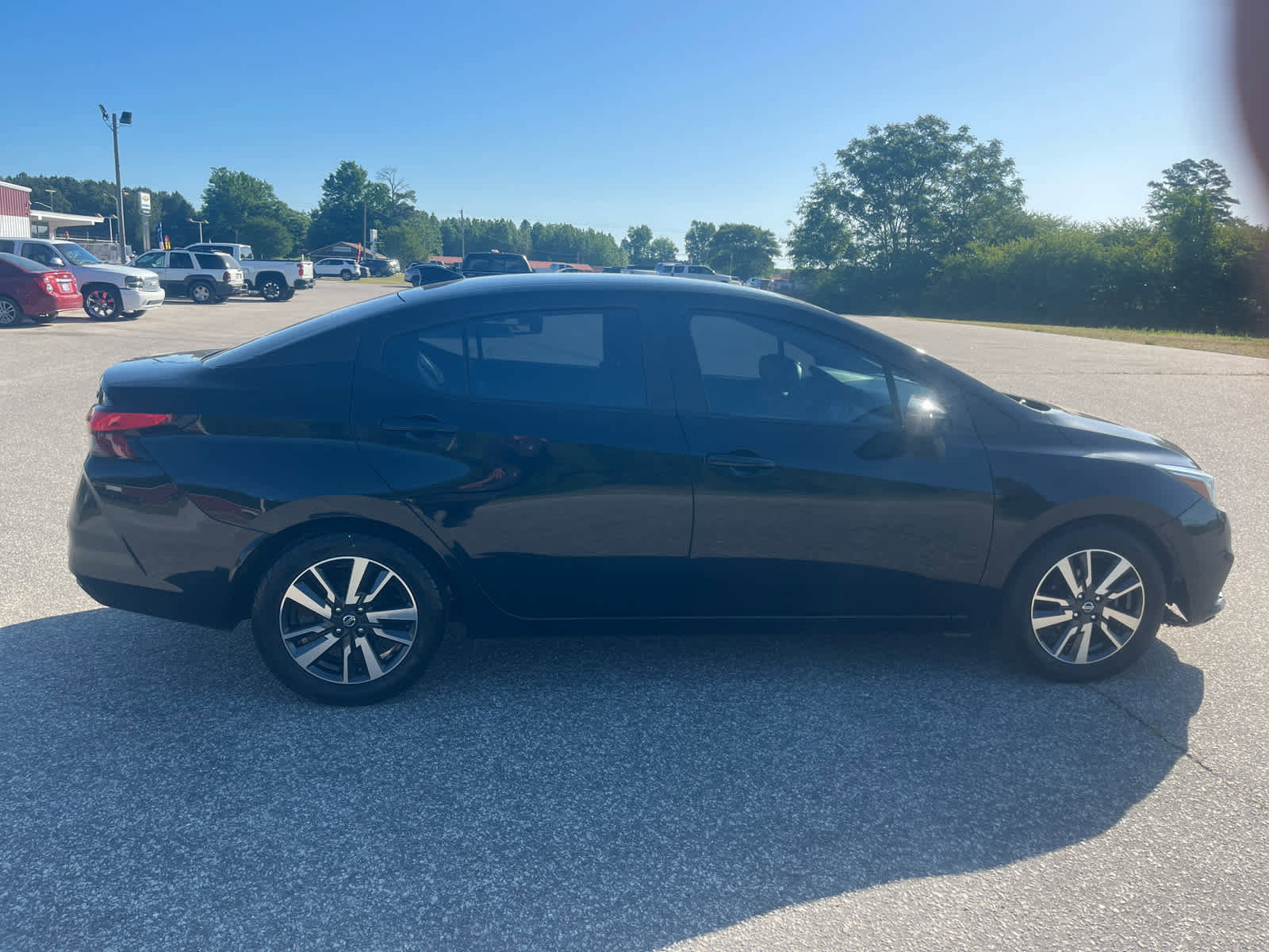 Used 2020 Nissan Versa SV image 8
