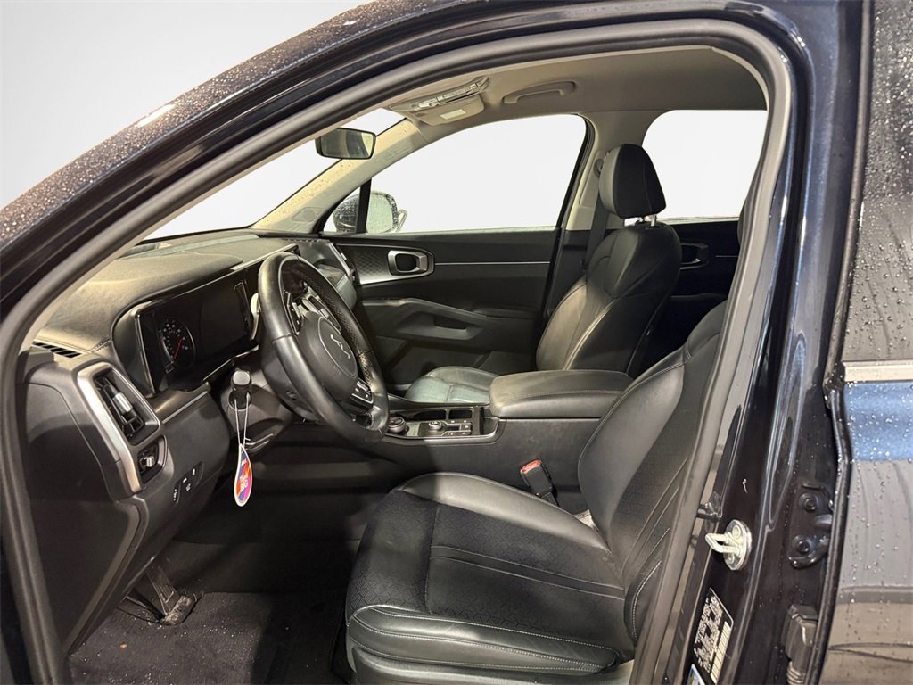 Certified 2022 Kia Sorento EX image 12