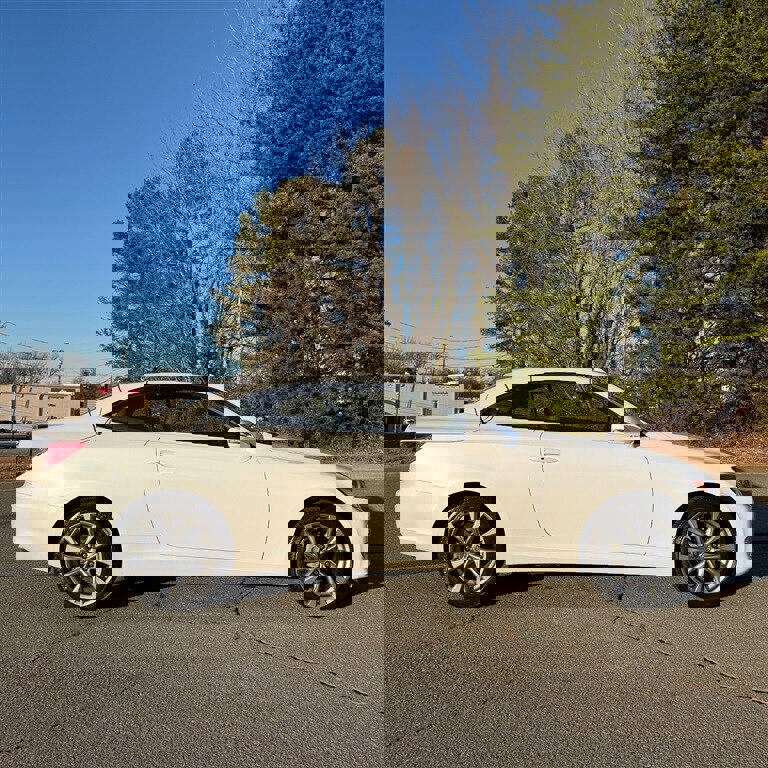 Used 2014 Lexus IS 250C w/ Luxury Package image 7