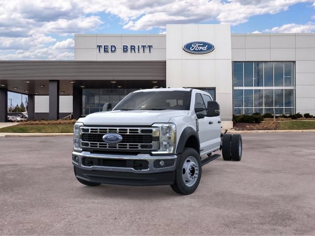 New 2026 Ford F550 4x4 Crew Cab image 3