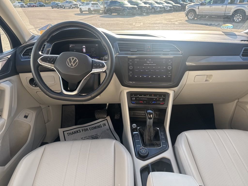 Used 2022 Volkswagen Tiguan SE image 6