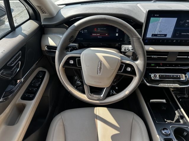 Certified 2024 Lincoln Corsair AWD w/ Equipment Group 101A image 14