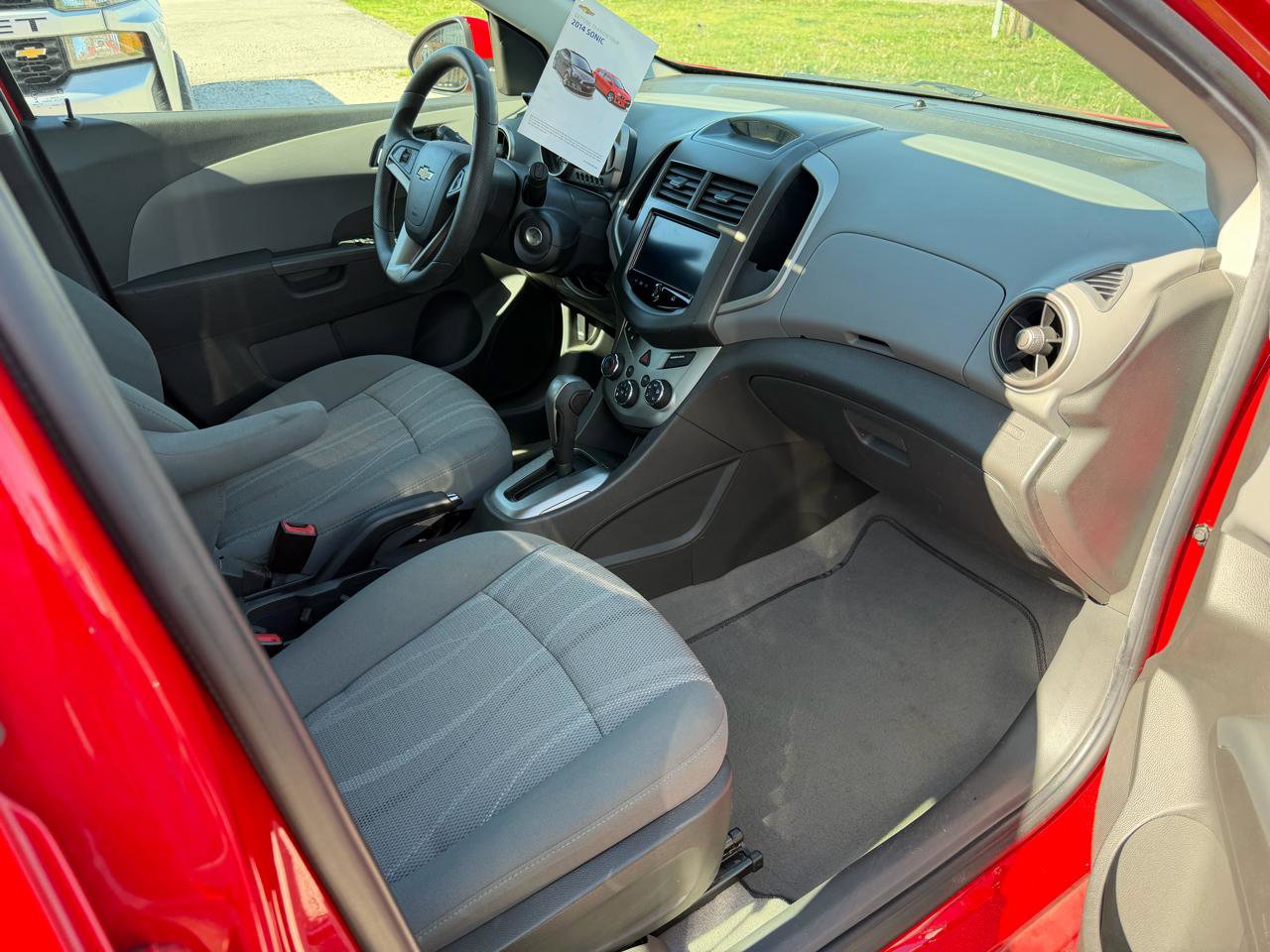 Used 2014 Chevrolet Sonic LT w/ Fun and Sun Package FWD image 6