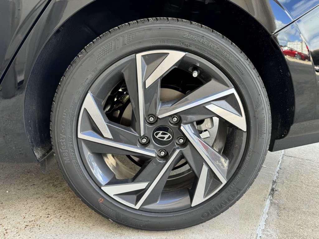New 2025 Hyundai Elantra Sport image 22