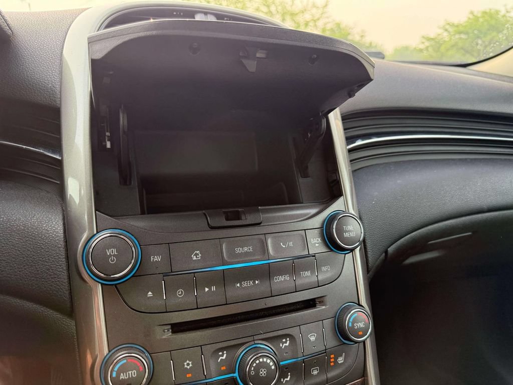 Used 2013 Chevrolet Malibu LTZ FWD image 27