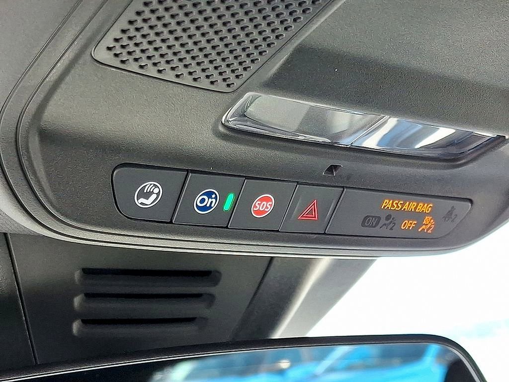 New 2026 Chevrolet Equinox EV LT image 16