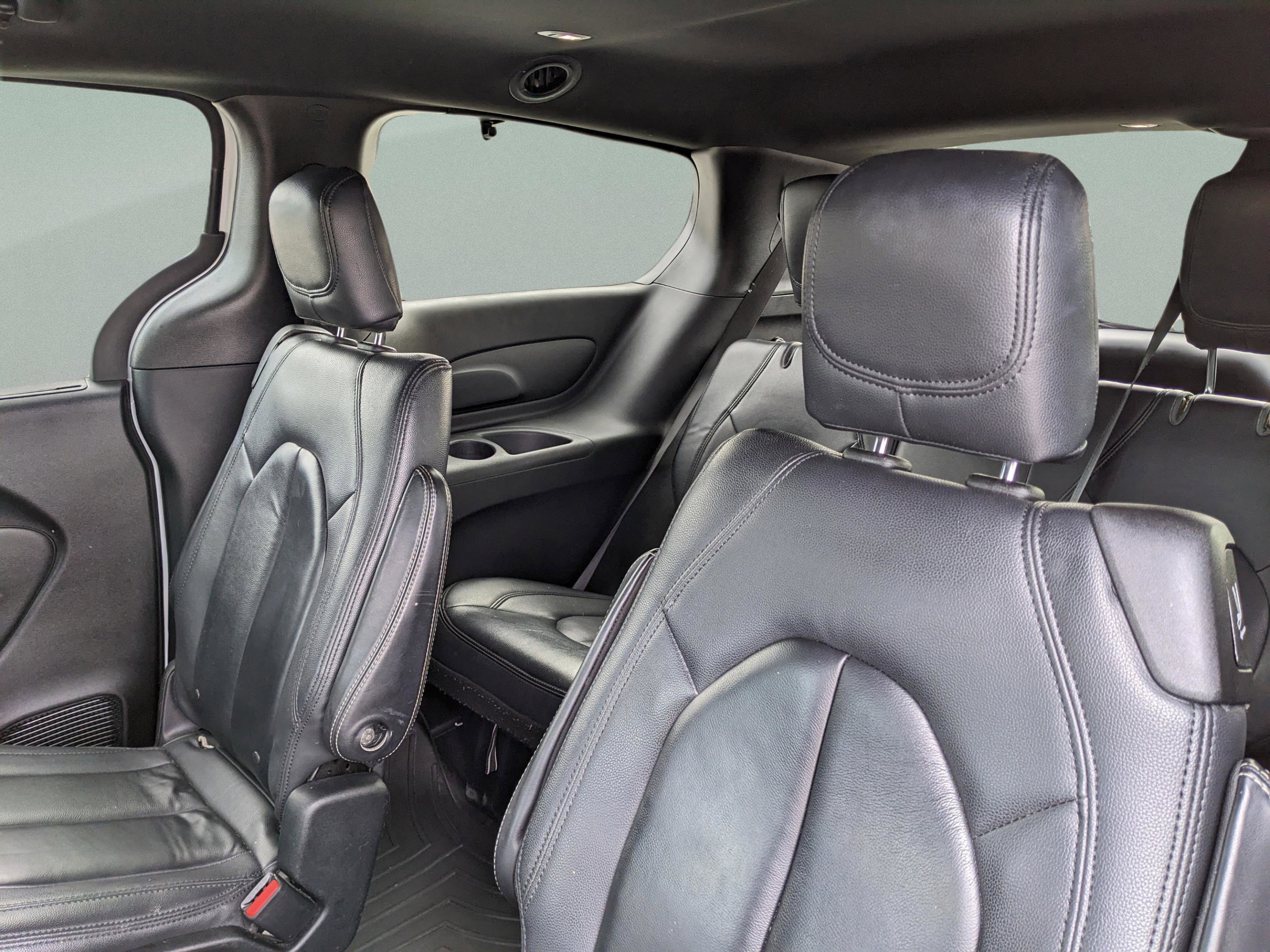 Used 2019 Chrysler Pacifica Touring Plus w/ S Appearance Package image 22