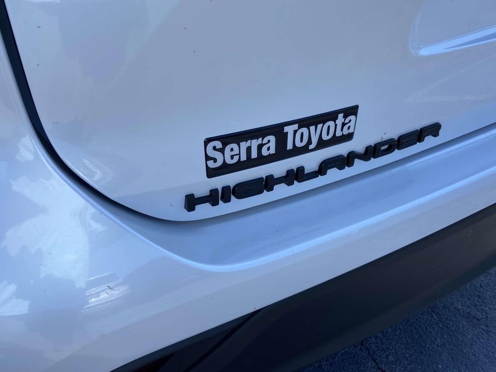 New 2026 Toyota Highlander XLE AWD/4WD image 11