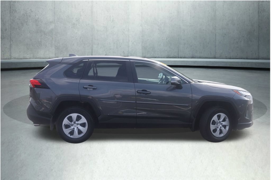 Used 2025 Toyota RAV4 LE AWD/4WD image 24