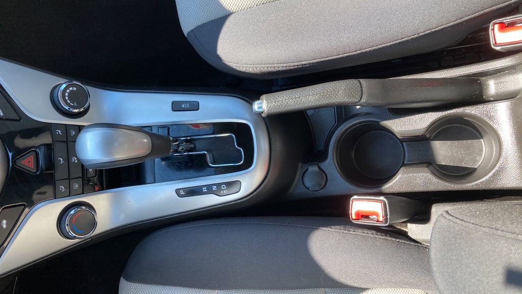 Used 2016 Chevrolet Cruze LS image 15