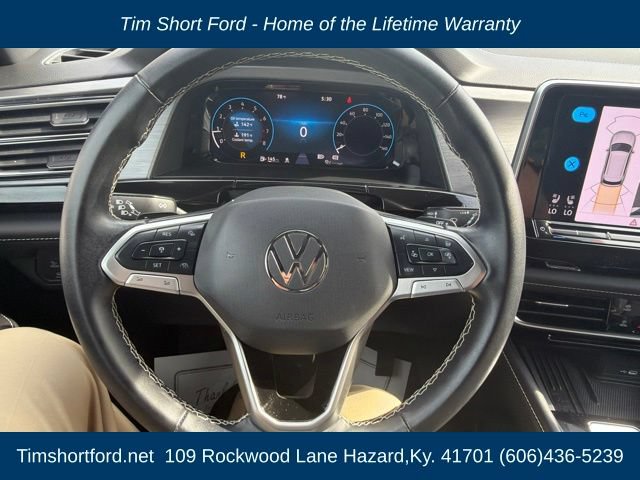 Used 2025 Volkswagen Atlas Cross Sport SE AWD/4WD image 18