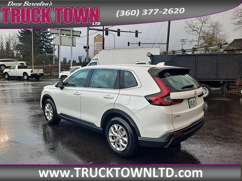 Used 2023 Honda CR-V LX image 5