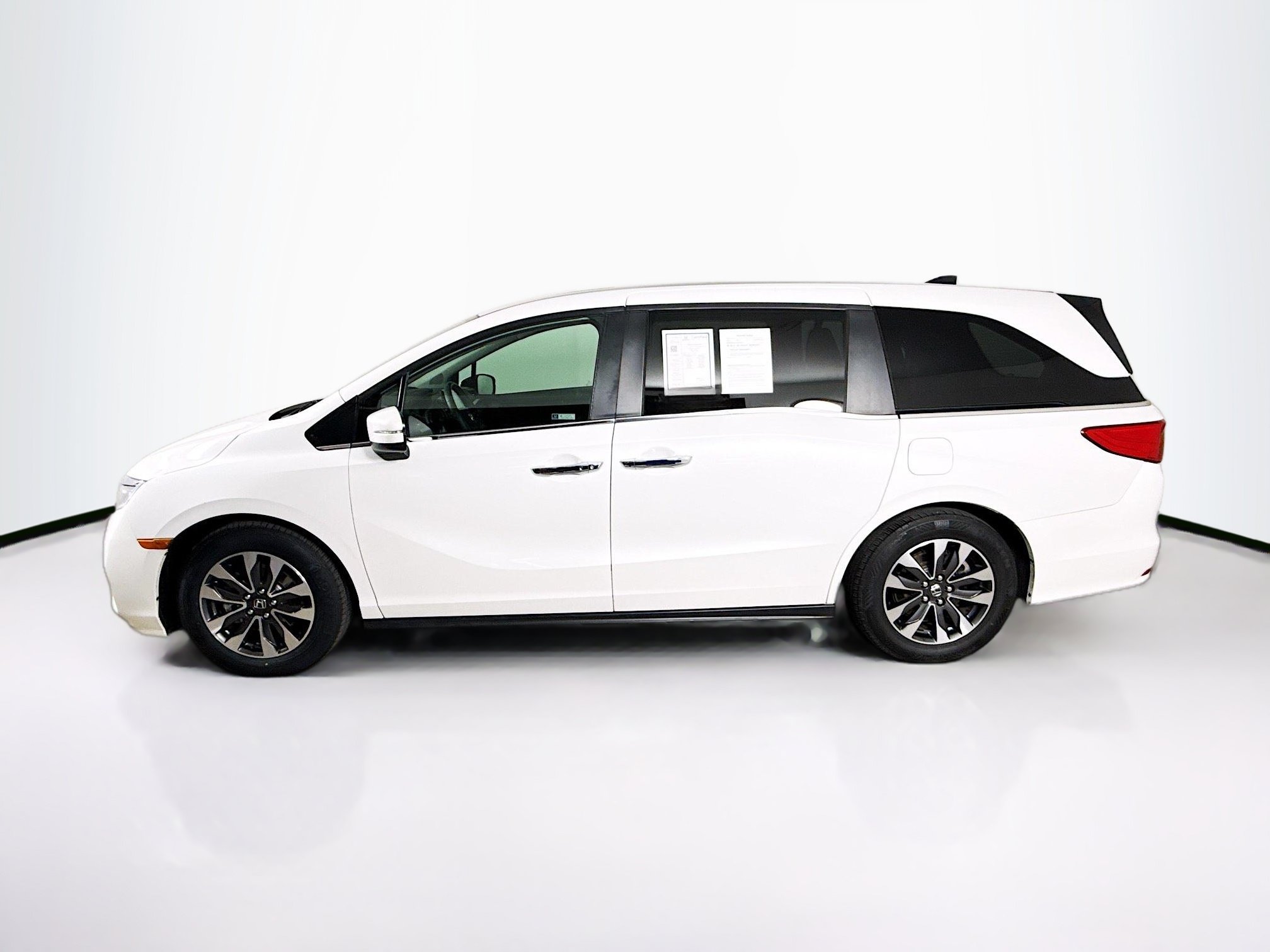 Certified 2024 Honda Odyssey EX-L image 7