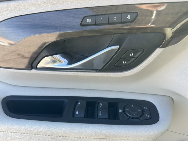 Used 2020 GMC Terrain Denali w/ Denali Premium Package image 9