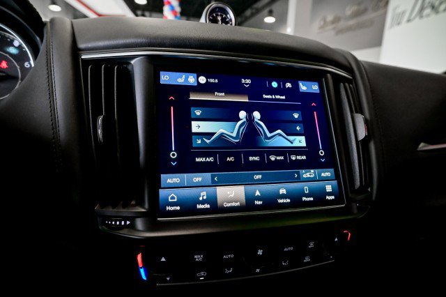 Used 2022 Maserati Levante Modena AWD/4WD image 29