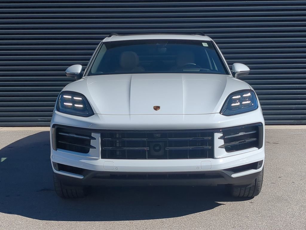 Certified 2025 Porsche Cayenne image 10