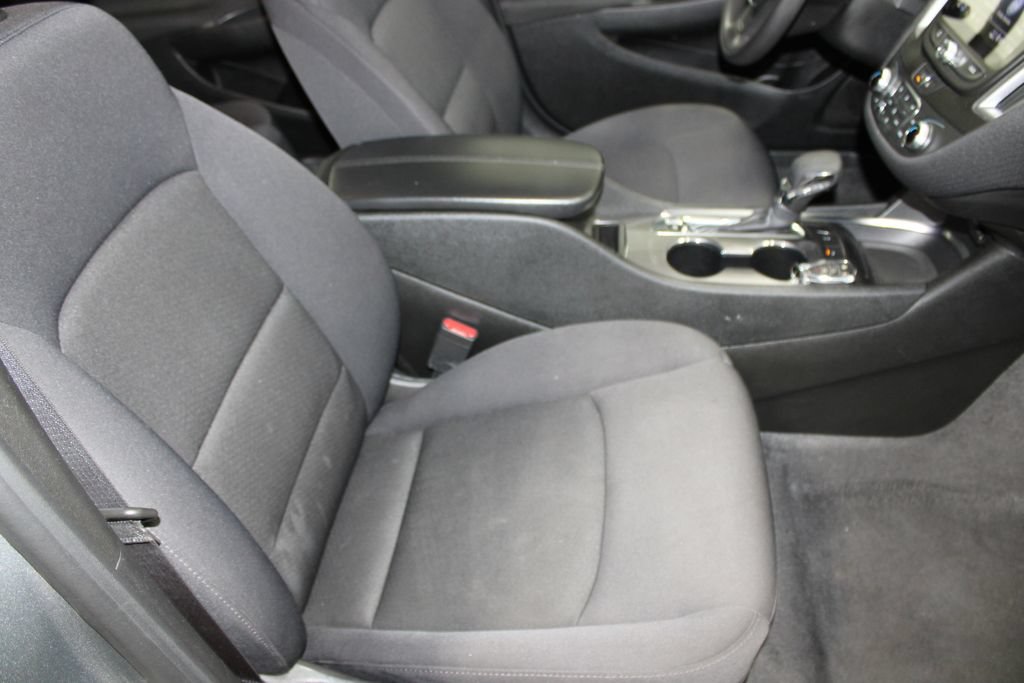 Used 2024 Chevrolet Malibu LT FWD image 18