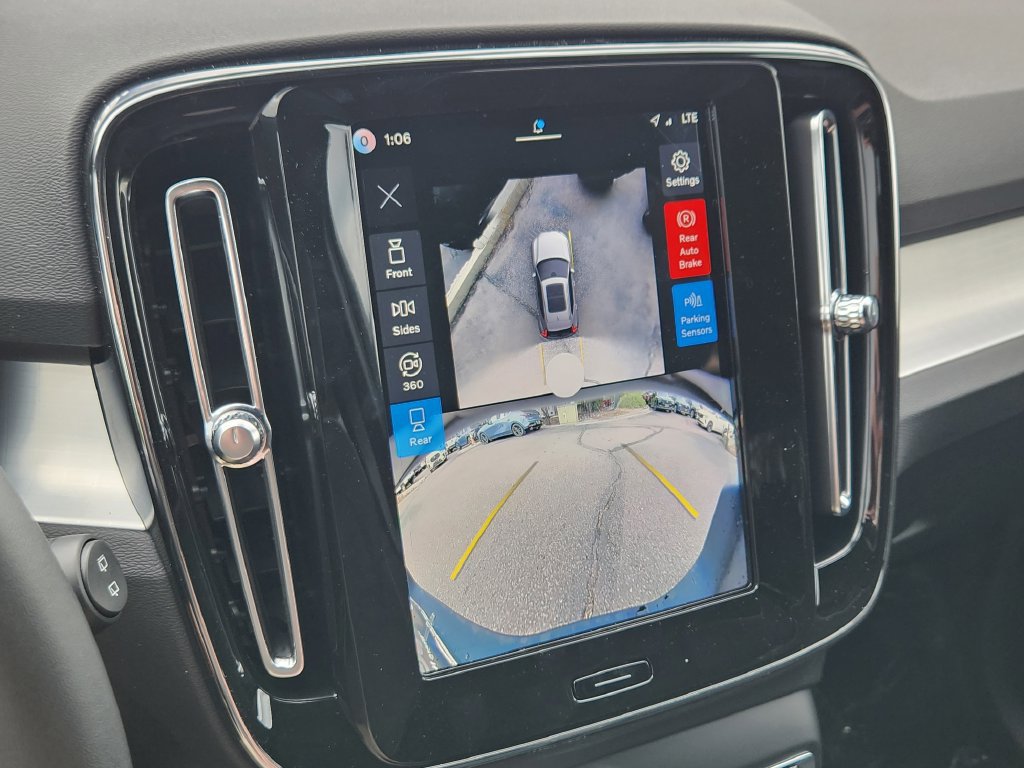 New 2026 Volvo XC40 B5 Ultra w/ Climate Package AWD/4WD image 9