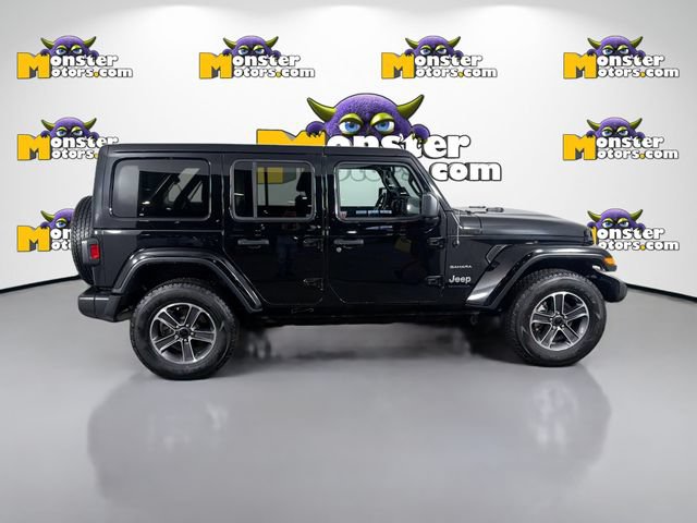 Used 2023 Jeep Wrangler Unlimited Sahara w/ Cold Weather Group AWD/4WD image 4