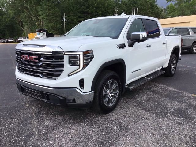 Used 2024 GMC Sierra 1500 SLT image 2