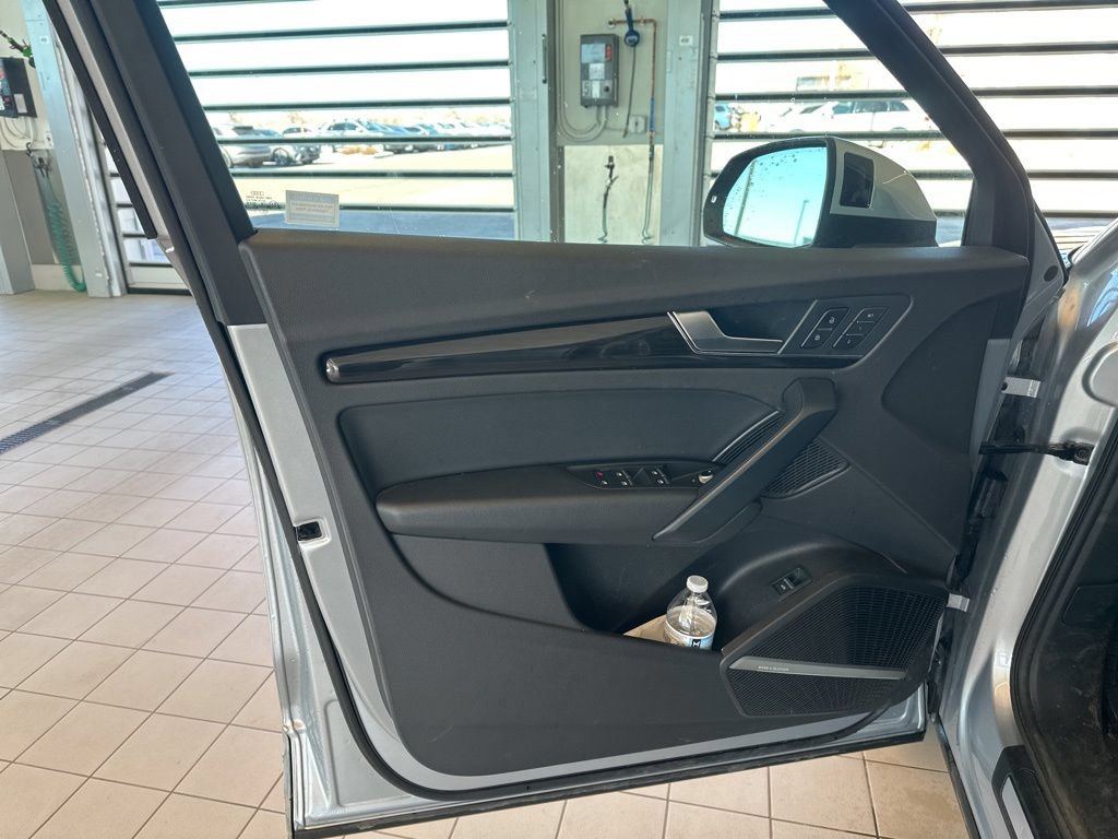 Used 2018 Audi Q5 Premium Plus w/ Premium Plus Package AWD/4WD image 6