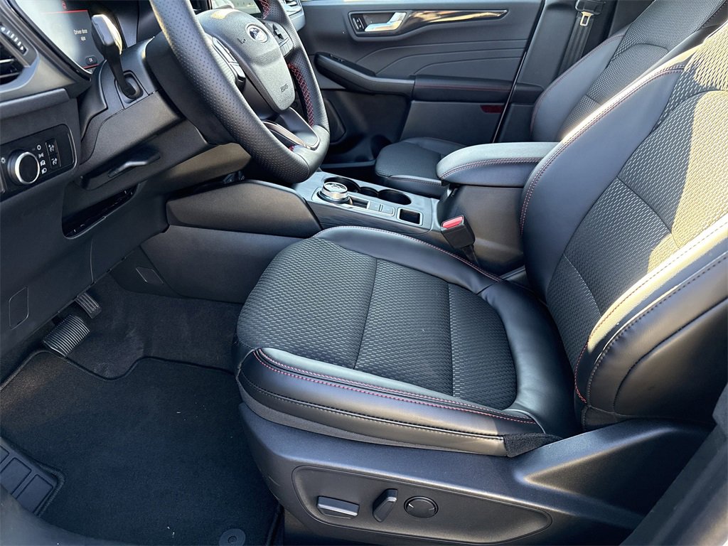 New 2026 Ford Escape ST-Line w/ Tech Pack #1 image 9