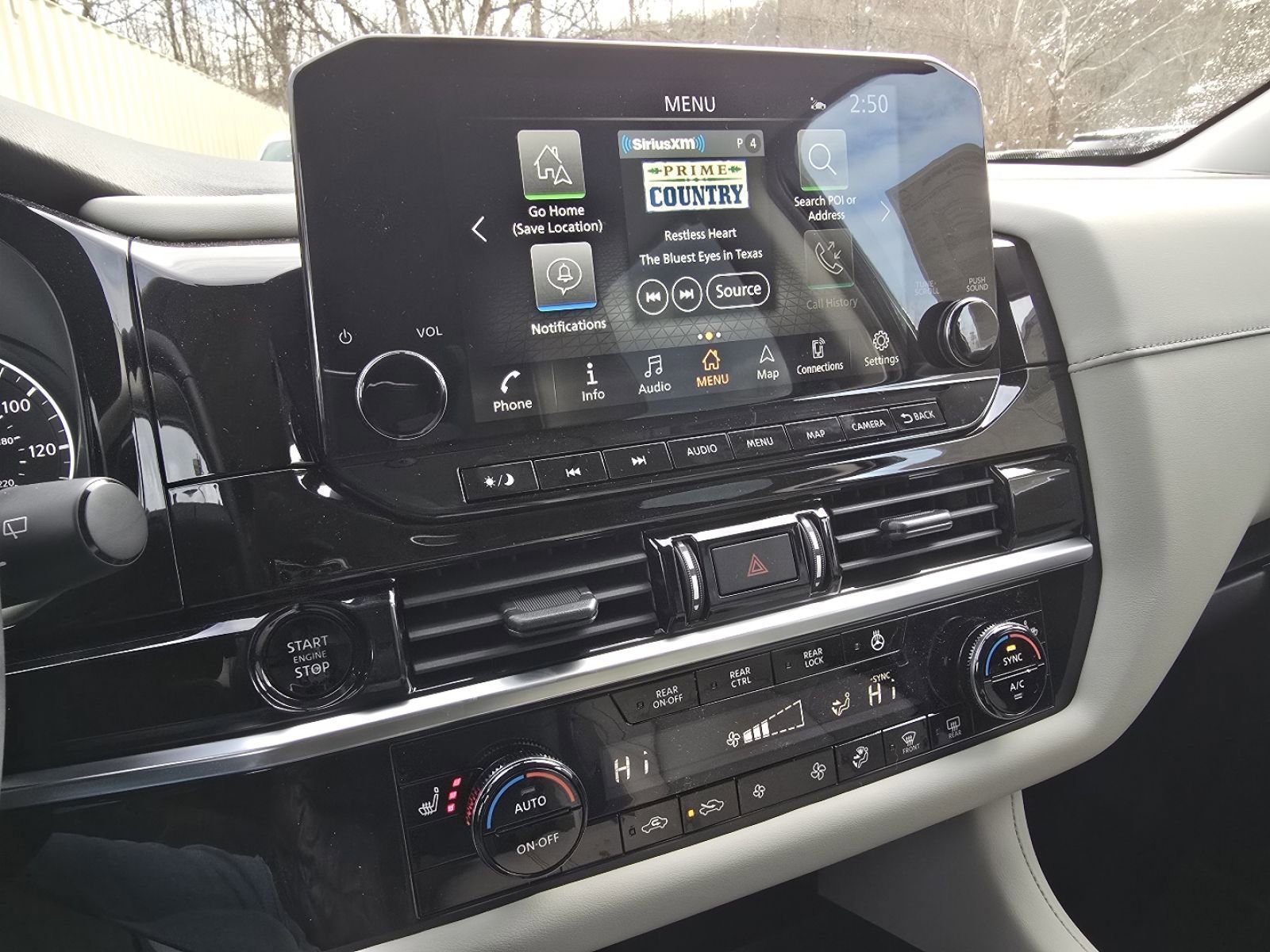 New 2025 Nissan Pathfinder SL image 16