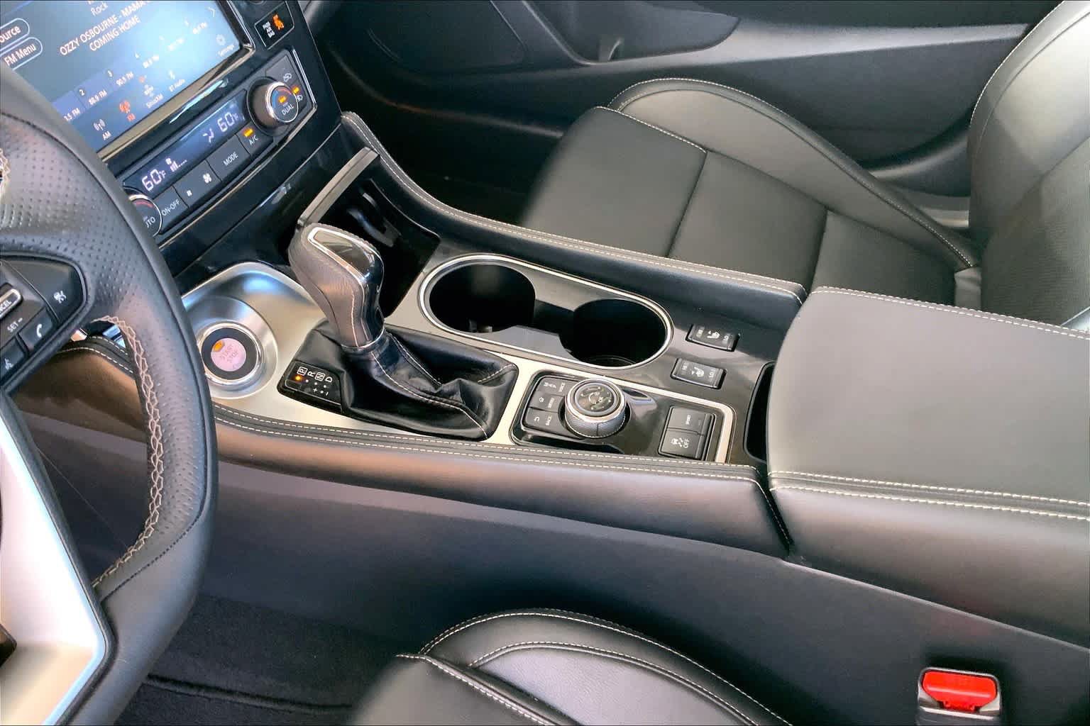 Used 2022 Nissan Maxima SV w/ Floor Mat Group FWD image 15