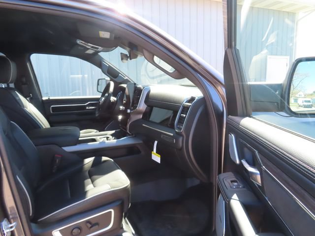 New 2026 RAM 1500 Laramie AWD/4WD image 24