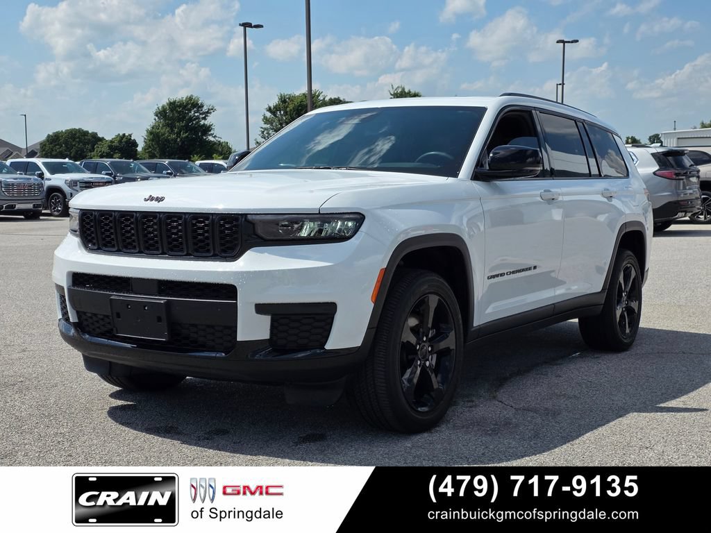 Used 2023 Jeep Grand Cherokee L Laredo AWD/4WD image 3