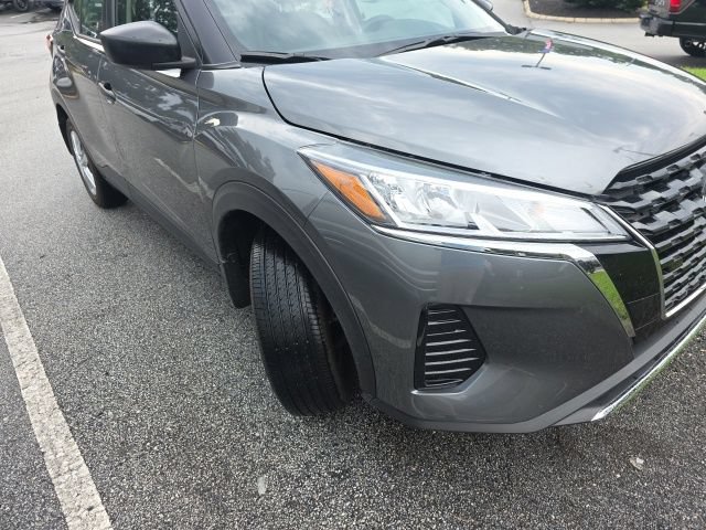 Used 2025 Nissan Kicks Play S FWD image 8